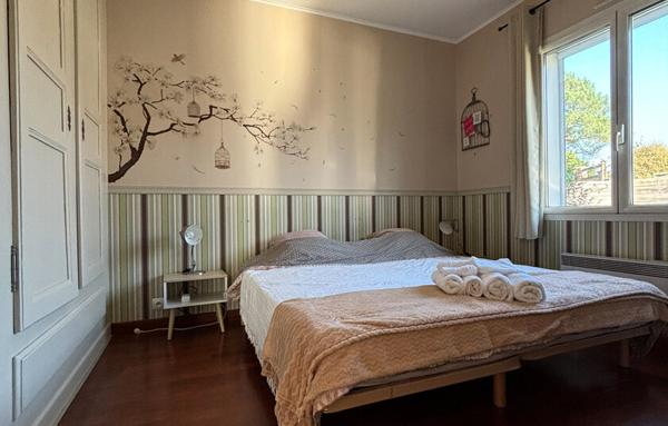 Opportunité rare maison 7 pièces 155m2 : deux niveaux indépendants, piscine et espace professionnel