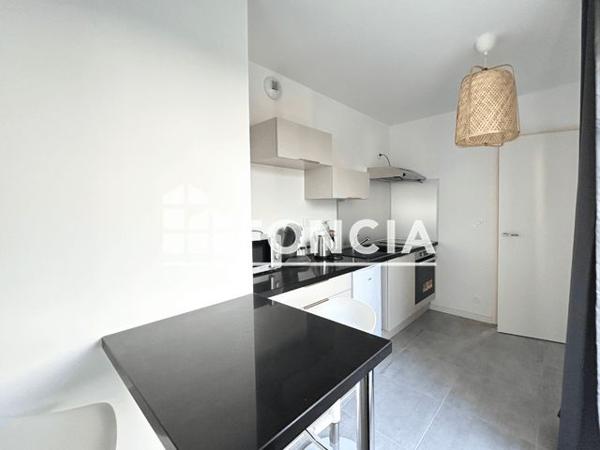 Location Studio 32.76 m² - Bordeaux 33000