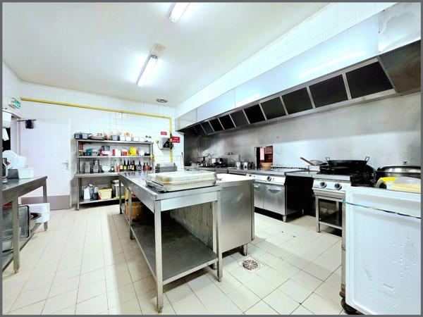 BUFFET 1000 M2 PROCHE AXE FRANCILIENNE