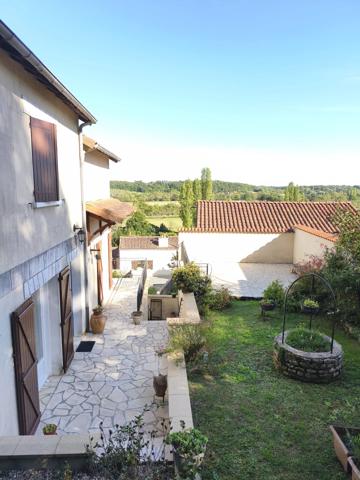 MAISON 4 CHAMBRES - ITEUIL