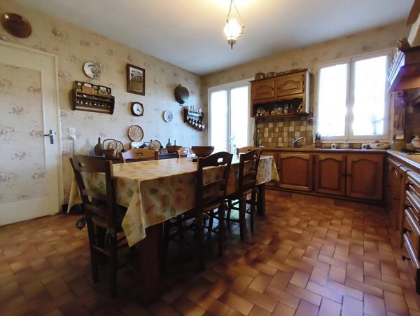 MAISON 4 CHAMBRES - ITEUIL