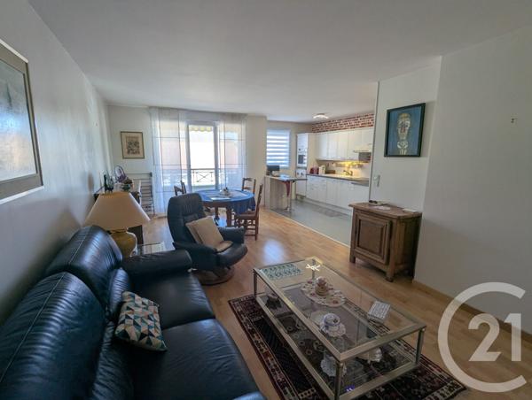 Appartement F4 à vendre  4 pièces - 79,77 m2 LA CHAPELLE ST MESMIN - 45