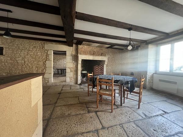 Vente                                                      Maison de village
                        
                     4 pièces                      119 m2                     à Valdivienne