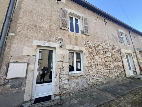 Vente                                                      Maison de village
                        
                     4 pièces                      119 m2                     à Valdivienne