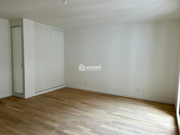 Location Studio 31.9 m² - Courbevoie 92400