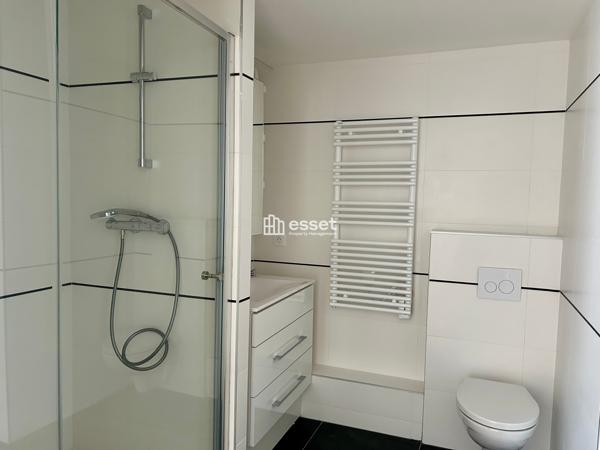 Location Studio 31.9 m² - Courbevoie 92400