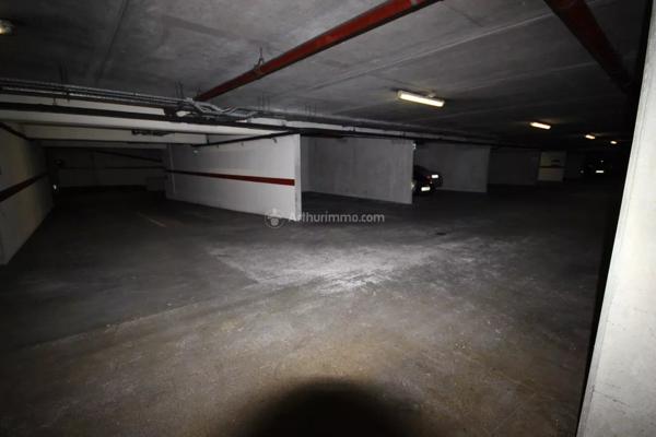 Vente                                                      Parking
                        
                                         13 m2                     à Asnières-sur-Seine