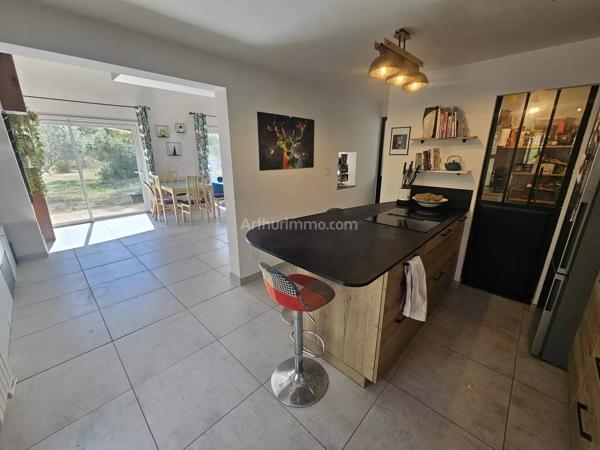 Vente                                                      Villa
                        
                     10 pièces                      230 m2                     à Draguignan