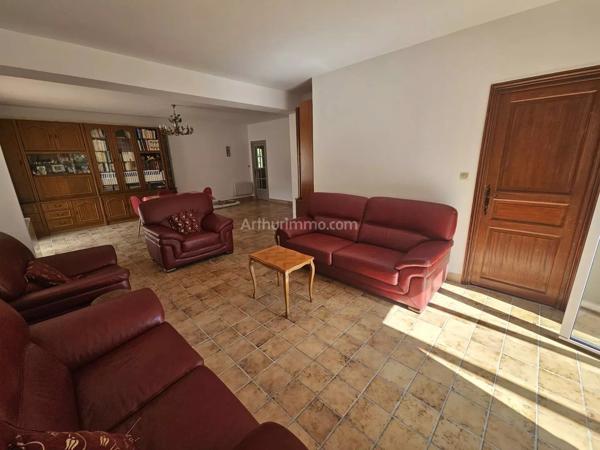 Vente                                                      Villa
                        
                     10 pièces                      230 m2                     à Draguignan