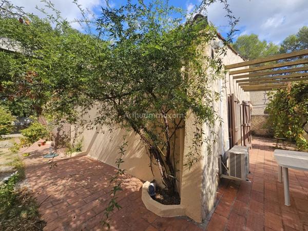 Vente                                                      Villa
                        
                     10 pièces                      230 m2                     à Draguignan