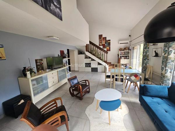 Vente                                                      Villa
                        
                     10 pièces                      230 m2                     à Draguignan