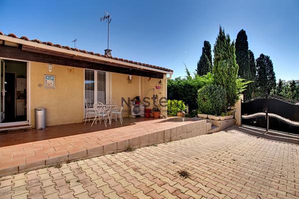 Maison de plain pied 78 m² + dépendance 32 m² + garage en impasse