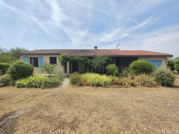 Maison de plain-pied avec piscine, garage et jardin clos à proximité de Montaigu-de-Quercy