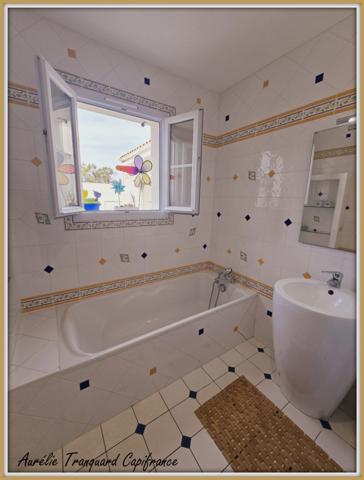 A vendre Maison PLAIN-PIED 4 pièces dont suite parentale SAINT PIERRE D'OLERON (17) à 300M de la PLAGE