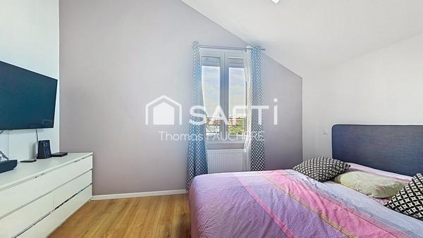 Maison de standing : DPE B et proximité RER E