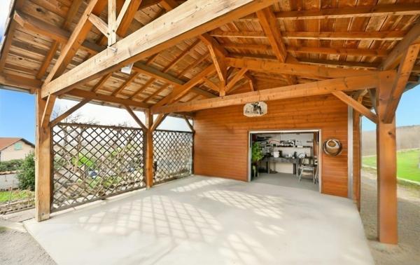 Propriété exceptionnelle à VALEILLE (42) avec parc agréamenté d'une piscine à débordement