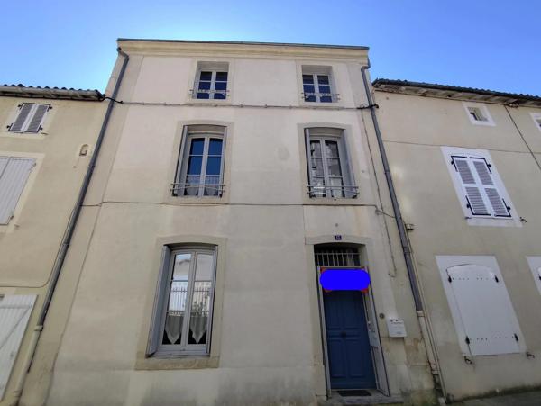 Magnifique maison de ville de caractère avec 3 chambres au cœur du quartier historique de Civray