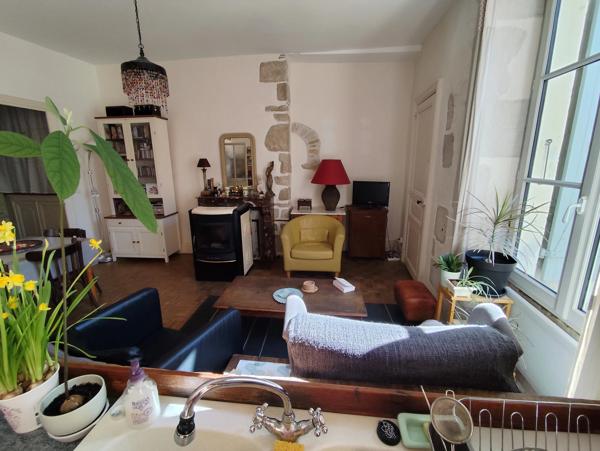 Magnifique maison de ville de caractère avec 3 chambres au cœur du quartier historique de Civray