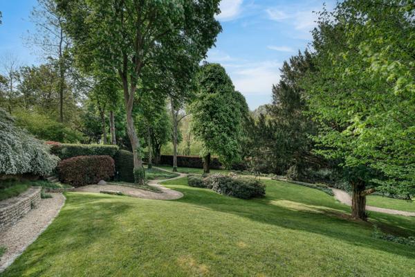 Vente manoir 735 m² 17 Pièces Nogent-le-Roi