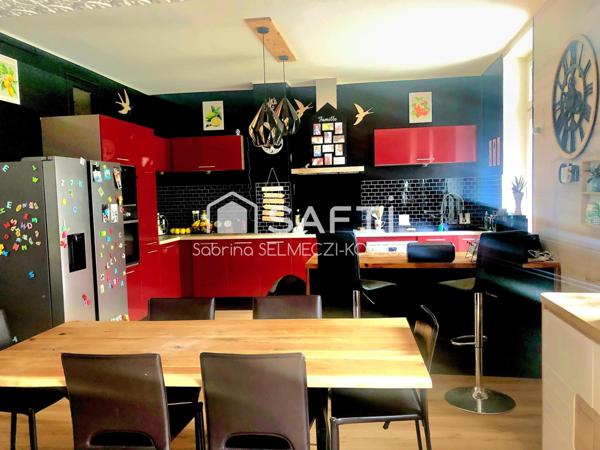 Maison de village en pierre, vue et potentiel