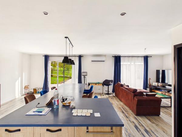 Maison moderne de plain-pied