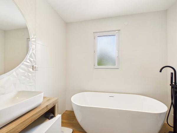 Maison moderne de plain-pied