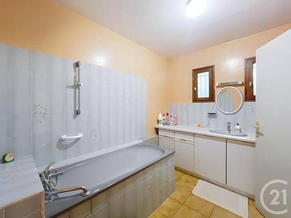 Maison à vendre  4 pièces - 147,75 m2 ROQUEBRUNE SUR ARGENS - 83