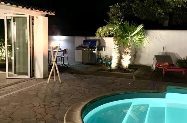 Villa avec piscine, plage à pieds – La Couarde sur Mer