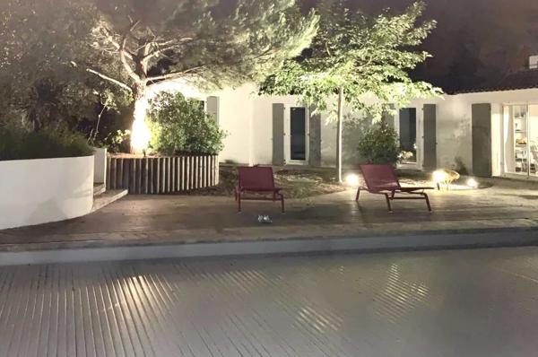 Villa avec piscine, plage à pieds – La Couarde sur Mer