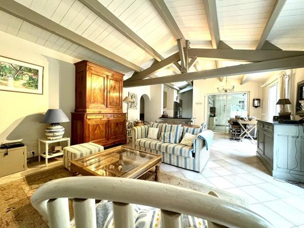 Villa avec piscine, plage à pieds – La Couarde sur Mer