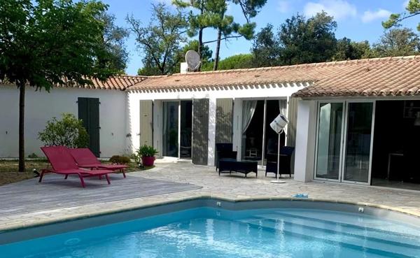 Villa avec piscine, plage à pieds – La Couarde sur Mer