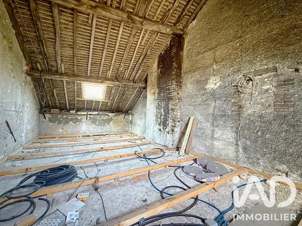 Immeuble à vendre 102 m² Saint-Florentin