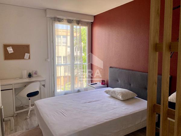 PAU - T5 totalement rénové avec 2 salle d'eau pour 95.12 m²