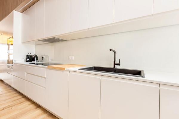 A LOUER : T5 à LILLE • Centre / republique • 6 000 € CC • Réf. 1028