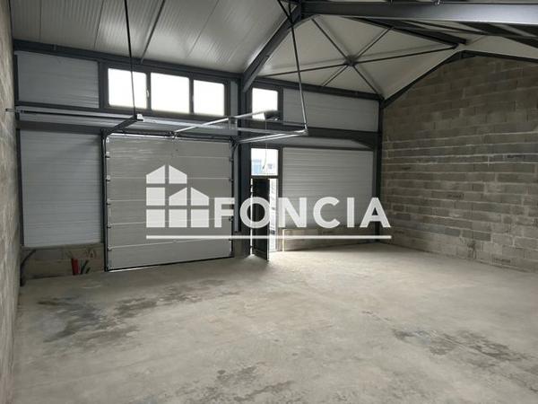 À vendre Local commercial 149 m² - Civrieux 01390