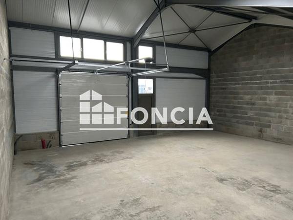 À vendre Local commercial 149 m² - Civrieux 01390