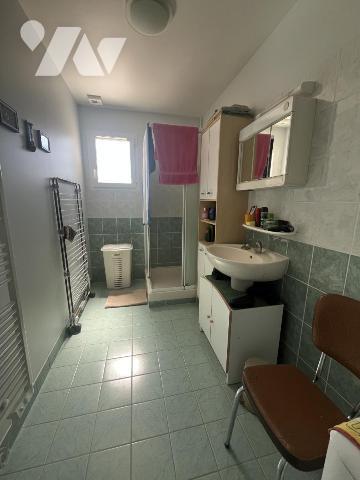 Maison de plain pied sur 2300 m² de terrain 