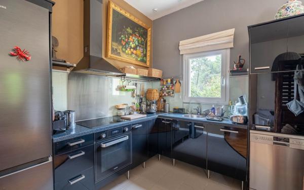 Maison à vendre    4 pièces •  Biscarrosse