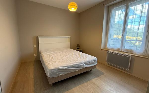 Immeuble à vendre    6 pièces •  Mende