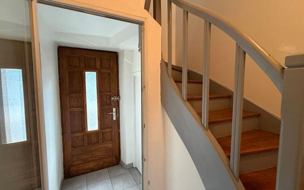 Immeuble à vendre    6 pièces •  Mende