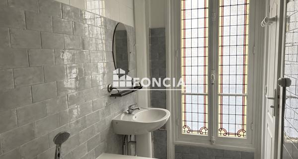 Location Appartement 2 pièces 66.66 m² - Paris 75017