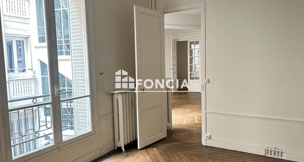 Location Appartement 2 pièces 66.66 m² - Paris 75017