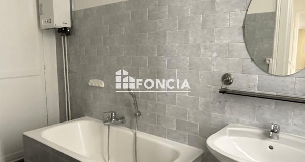 Location Appartement 2 pièces 66.66 m² - Paris 75017