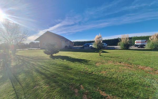 Maison à vendre    4 pièces •  Uzein