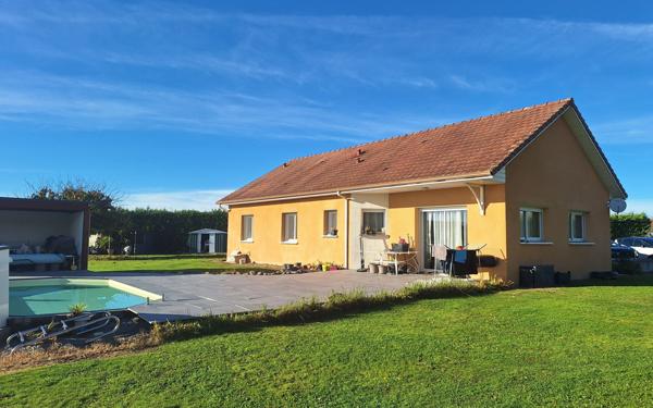 Maison à vendre    4 pièces •  Uzein