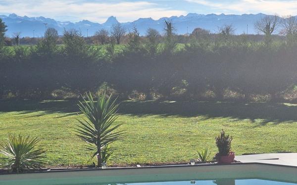 Maison à vendre    4 pièces •  Uzein