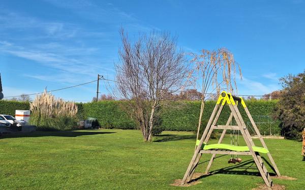 Maison à vendre    4 pièces •  Uzein