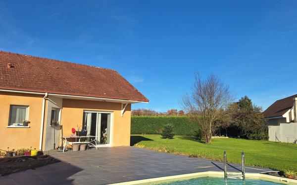 Maison à vendre    4 pièces •  Uzein