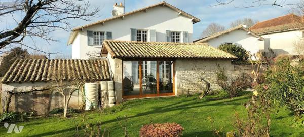 Maison à vendre à Périgné dans les Deux-Sèvres (79170), ref : MR13436