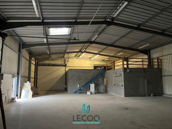 Local d'activité 415m2 à LAVAL